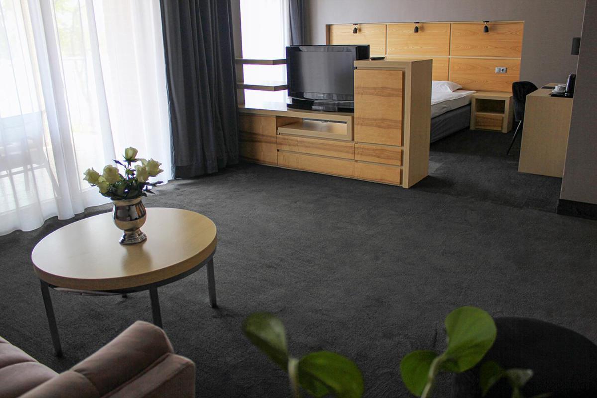 Willa Port Ostróda Buitenkant foto A room at the hotel