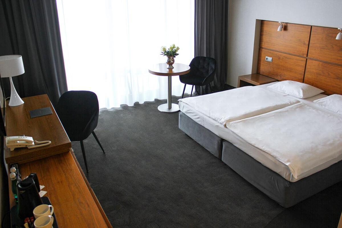 Willa Port Ostróda Buitenkant foto A room at the hotel