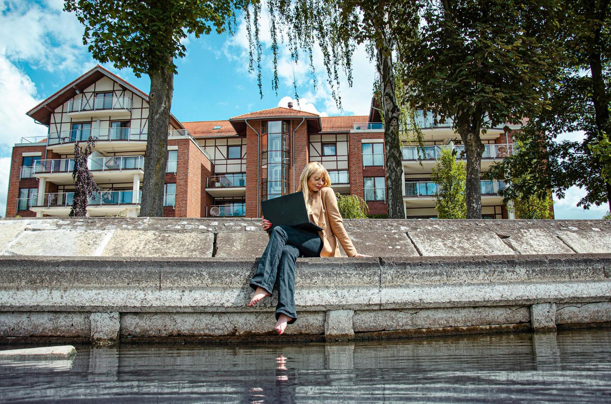Willa Port Ostróda Buitenkant foto A student studying at the University of Kent